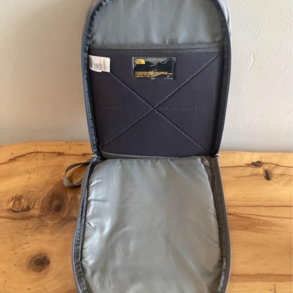 The North Face Microbyte Flexvent Backpack Grey W… - image 8